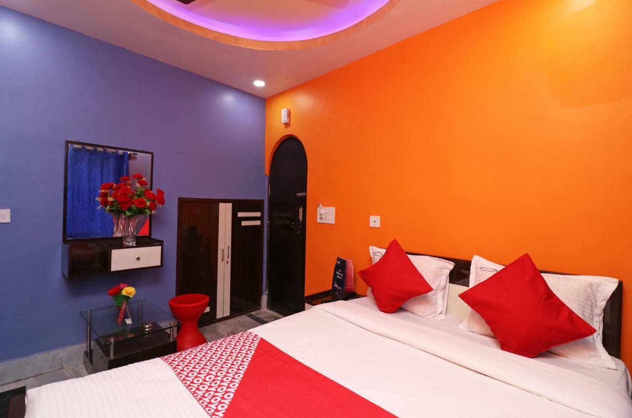 Oyo 23364 Kolkata Hcn Guest House Bagian luar foto
