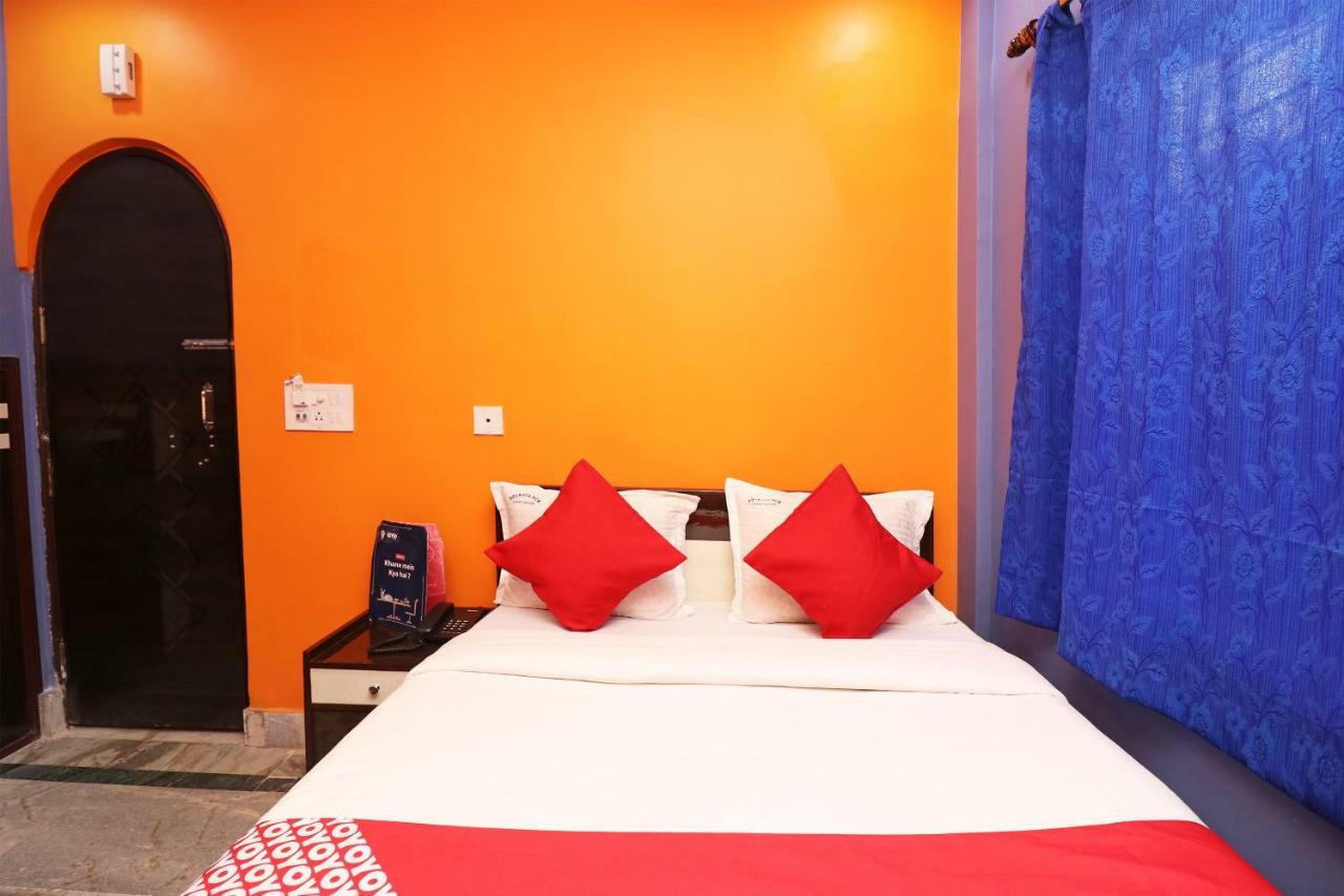 Oyo 23364 Kolkata Hcn Guest House Bagian luar foto